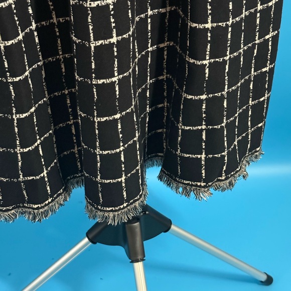 Dress Barn Woman Black and White Checkered Fringe Stretch Dress size 1X - Picture 4 of 7